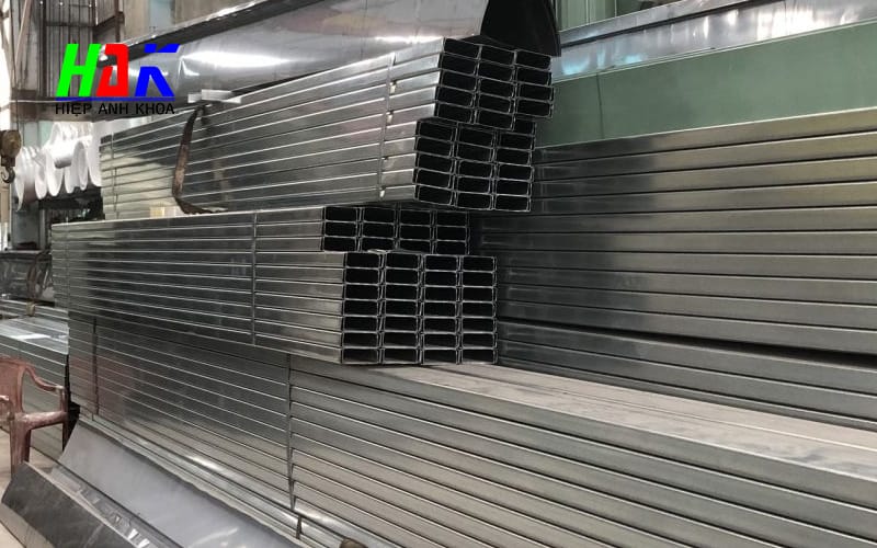 Những Lưu Ý Quan Trọng Khi Thuê Xà Gồ Xây Dựng