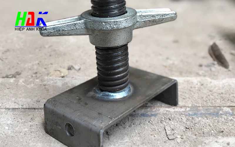 Kích Tăng Giàn Giáo Là Gì? Vai Trò Quan Trọng Trong Xây Dựng 2 Cấu Tạo Chi Tiết Của Kích Tăng Giàn Giáo