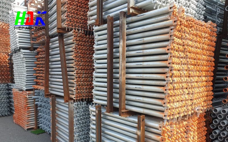 Bảo Quản Thiết Bị Giàn Giáo: Tối Ưu Tuổi Thọ Cùm, Ống Thép Cho Thuê