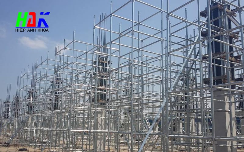 Giàn Giáo Nêm Hiệp Anh Khoa: Giải Pháp Tối Ưu Cho Sàn Bê Tông 3 Vì Sao Giàn Giáo Nêm Là Giải Pháp Tối Ưu Cho Sàn Bê Tông Lớn Và Tải Trọng Cao