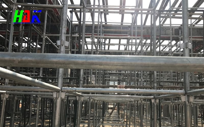 Ưu Điểm Nổi Bật Khi Sử Dụng Giàn Giáo Nêm Trong Công Trình