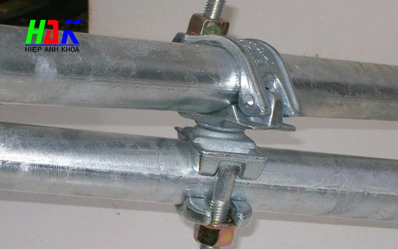 Ưu Nhược Điểm Cùm Mạ Kẽm Và Cùm Sơn Dầu