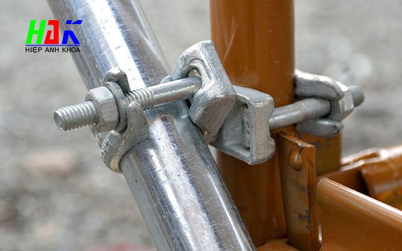 Kỹ Thuật Lắp Đặt Cùm Khóa Giàn Giáo: Hướng Dẫn Đảm Bảo An Toàn 2 Những Lỗi Thường Gặp Khi Lắp Đặt Cùm Khóa Giàn Giáo Và Cách Khắc Phục