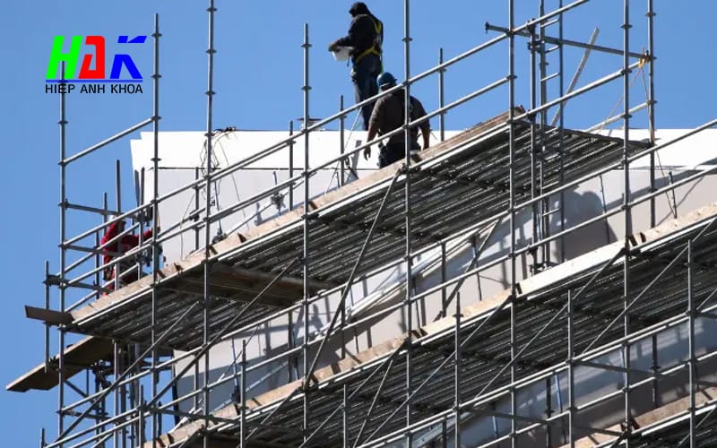 Giải Pháp Ứng Dụng Ống Thép Linh Hoạt Trong Hệ Giàn Giáo Ống Tuýp