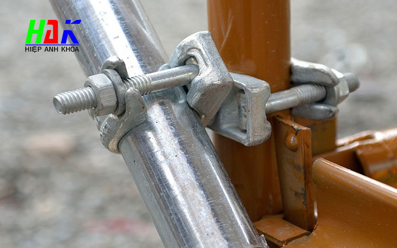 Cùm Xoay Giàn Giáo: Vai Trò Và Tiêu Chí Chọn Mua An Toàn 1 Vai Trò Của Cùm Xoay Giàn Giáo Trong Hệ Giàn Giáo