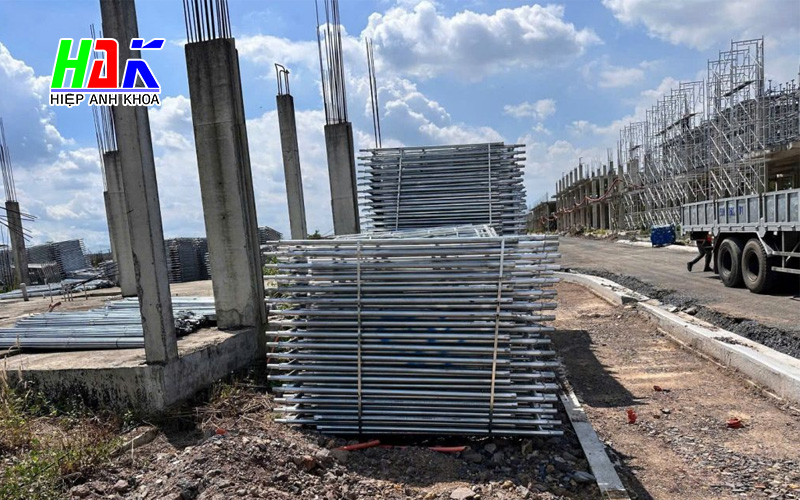 Dịch Vụ Giàn Giáo Trọn Gói Là Gì?