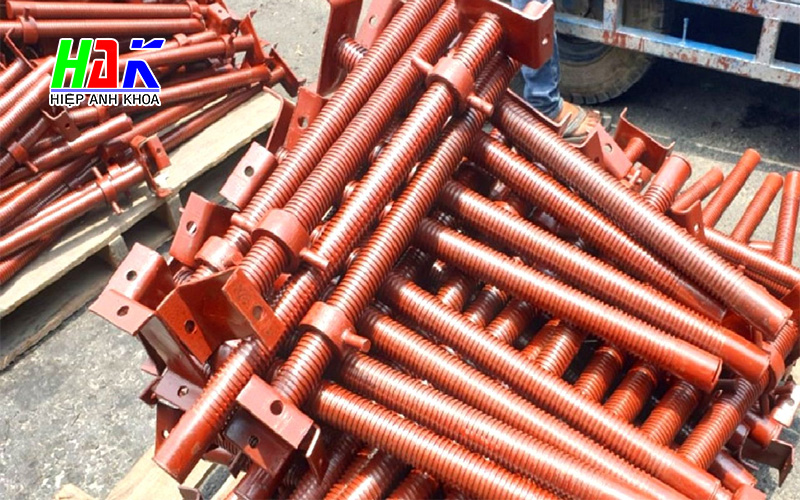 Khi Nào Bạn Nên Thuê Kích Tăng Giàn Giáo