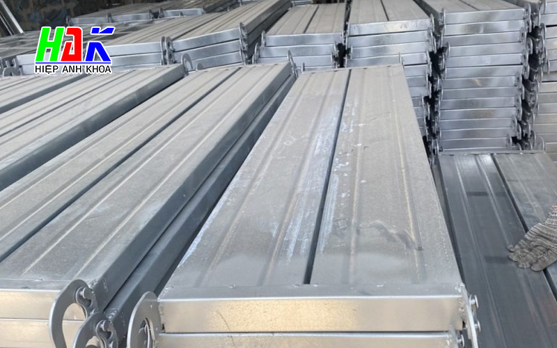 Vì Sao Nên Thuê Mâm Giàn Giáo