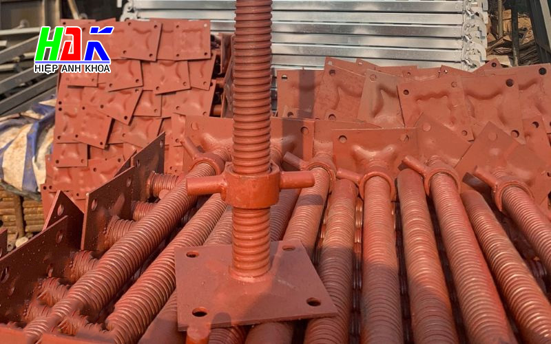 Thuê Kích Tăng Bằng Chất Lượng Cao Giúp Đảm Bảo Tiến Độ Thi Công