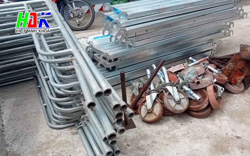 Vì Sao Không Nên Chỉ Lựa Chọn Dịch Vụ Cho Thuê Giàn Giáo Giá Rẻ?