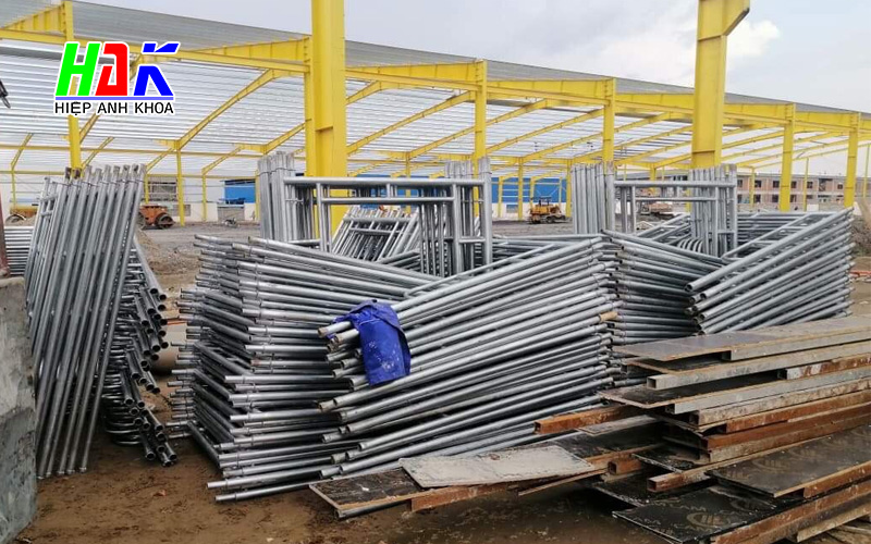 Những Yếu Tố Ảnh Hưởng Đến Giá Thuê Giàn Giáo