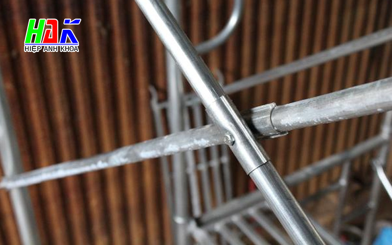 Phụ Kiện Giàn Giáo Không Thể Thiếu Khi Lắp Đặt 