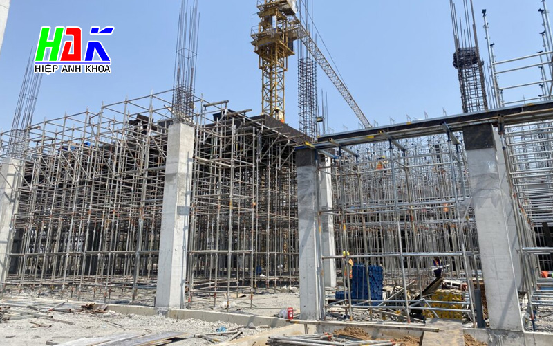 Những Chi Phí Có Thể Phát Sinh Khi Thuê Và Trả Giàn Giáo Nêm